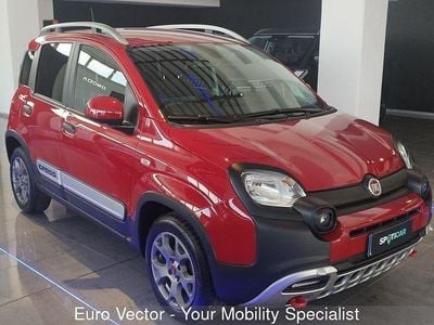 Usata Fiat Panda Cross Cross 70 CV (51 kW) 2022 Rosso Utilitaria