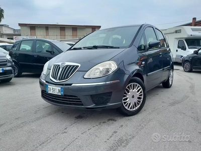 Usata Lancia Musa 77 CV (56 kW) 2009 Grigio Monovolume