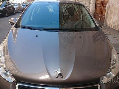 Usata Peugeot 208 82 CV (60 kW) 2013 Utilitaria