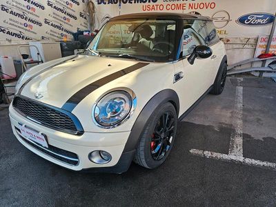 Usata Mini Cooper D 150 CV (110 kW) 2010 Beige Utilitaria