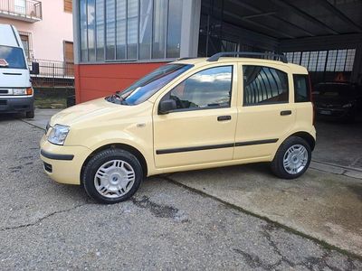Begagnad Fiat Panda Dynamic 60 HK (44 kW) 2008 Gul Sedan