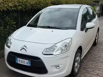 Gebraucht Citroën C3 60 PS (44 kW) 2012 Weiß Limousine