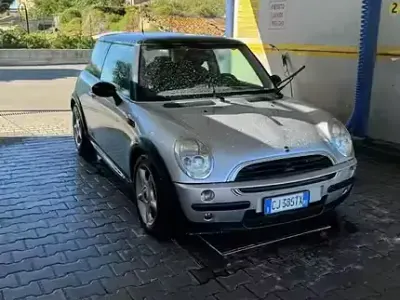 Usata Mini ONE 75 CV (55 kW) 2003 Grigio Utilitaria
