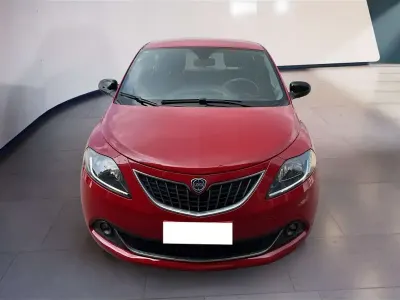 Usata Lancia Ypsilon Silver 71 CV (52 kW) 2022 Rosso Utilitaria