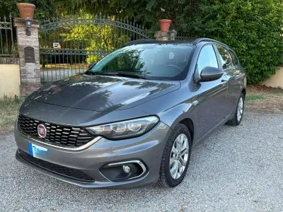 Usata Fiat Tipo Lounge 120 CV (88 kW) 2020 Grigio Station wagon
