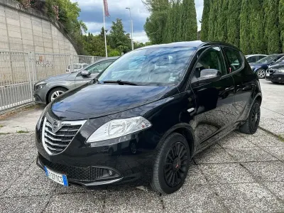 Usata Lancia Ypsilon S 95 CV (69 kW) 2015 Nero Utilitaria