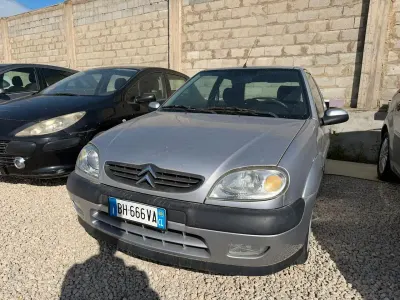 Usata Citroën Saxo 75 CV (55 kW) 2000 Grigio Utilitaria