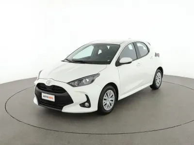 Gebraucht Toyota Yaris Active 72 PS (52 kW) 2022 Weiß Kleinwagen