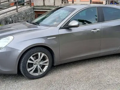 Usata Alfa Romeo Giulietta Distinctive 105 CV (77 kW) 2012 Grigio Utilitaria