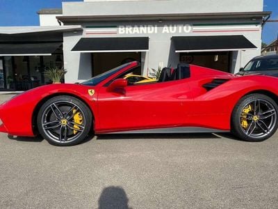 Usata Ferrari 488 670 CV (492 kW) 2023 Rosso Cabrio