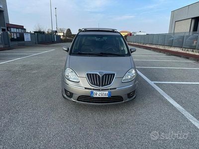 Gebraucht Lancia Musa 95 PS (69 kW) 2008 Grau Van / Kleinbus