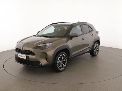 Usata Toyota Yaris Lounge 116 CV (85 kW) 2023 Oro Utilitaria