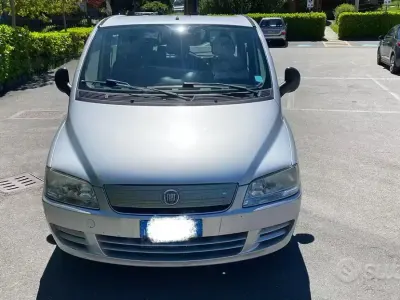 Usata Fiat Multipla 120 CV (88 kW) 2009 Grigio Monovolume