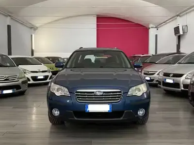 Usata Subaru Outback 165 CV (121 kW) 2007 Blu Station wagon