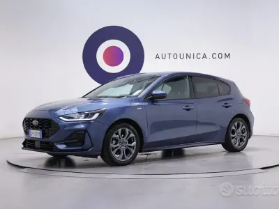 Begagnad Ford Focus ST-Line 125 HK (91 kW) 2023 Blå Sedan