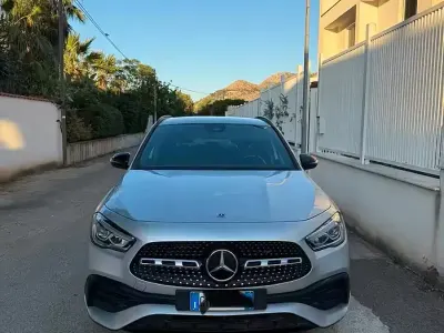 Usata Mercedes GLA200 150 CV (110 kW) 2023 Grigio SUV