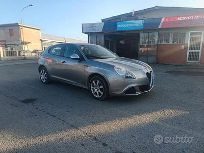 Usata Alfa Romeo Giulietta Distinctive 170 CV (125 kW) 2012 Grigio Utilitaria