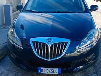Usata Lancia Delta 2009 Blu Utilitaria