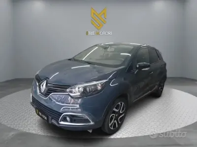 Usata Renault Captur 90 CV (66 kW) 2017 Bluazzurro SUV