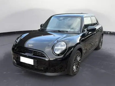 Usata Mini Cooper Essential 114 kW (156 CV) 2025 Nero Utilitaria
