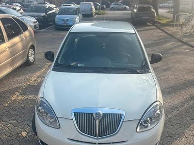 Usata Lancia Ypsilon 69 CV (50 kW) 2012 Bianco Utilitaria