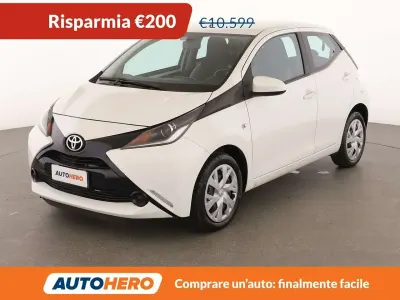 Usata Toyota Aygo X-play 69 CV (50 kW) 2015 Bianco Utilitaria