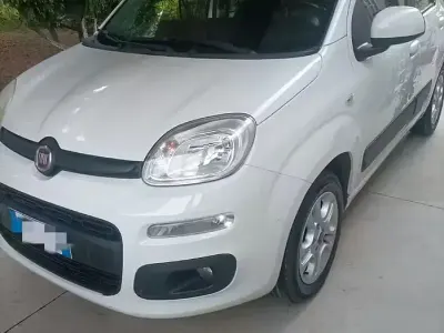 Usata Fiat Panda Lounge 69 CV (50 kW) 2019 Bianco Utilitaria