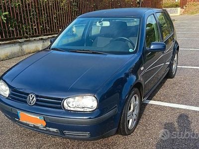 Begagnad VW Golf IV 90 HK (66 kW) 2000 Blå Sedan