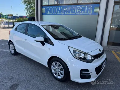 Usata Kia Rio 85 CV (62 kW) 2016 Bianco Utilitaria