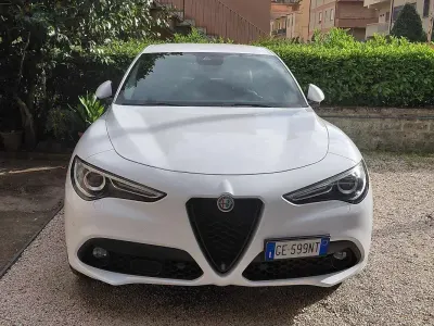 Usata Alfa Romeo Stelvio Veloce 209 CV (153 kW) 2021 Bianco SUV