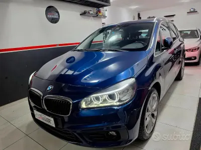 Usata BMW 216 Active Tourer Luxury Line 116 CV (85 kW) 2016 Blu Monovolume