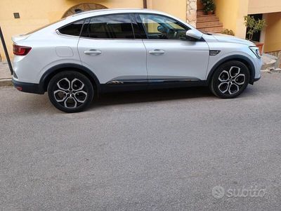 Usata Renault Arkana 145 CV (106 kW) 2022 Bianco SUV