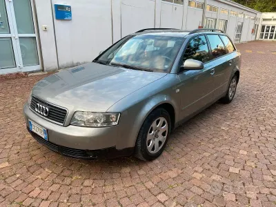 Usata Audi A4 130 CV (95 kW) 2003 Grigio Station wagon