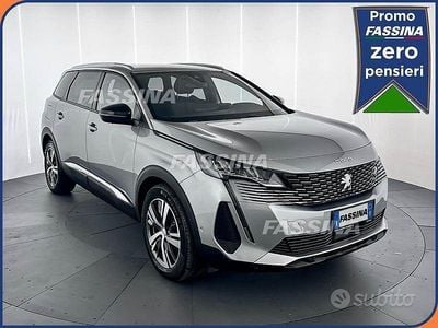 Usata Peugeot 5008 Allure 131 CV (96 kW) 2024 Grigio SUV