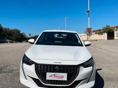 Occasion Peugeot 208 Active 101 PK (74 kW) 2020 Wit Hatchback