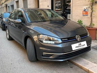 Usata VW Golf VIII Trendline 131 CV (96 kW) 2020 Grigio Berlina