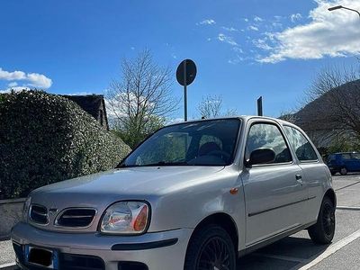 Usata Nissan Micra 54 CV (39 kW) 2002 Grigio Utilitaria