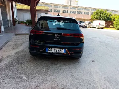 Usata VW Golf VIII Life 131 CV (96 kW) 2023 Nero Berlina