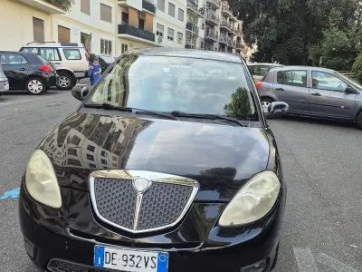 Usata Lancia Ypsilon 60 CV (44 kW) 2006 Nero Utilitaria