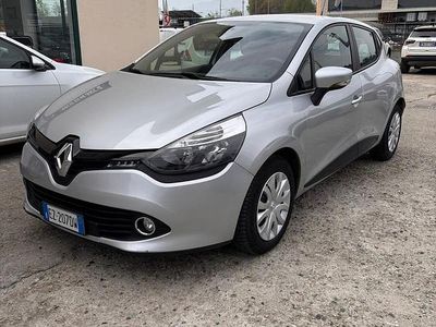Second-hand Renault Clio IV 75 CP (55 kW) 2015 Gri Berlinǎ