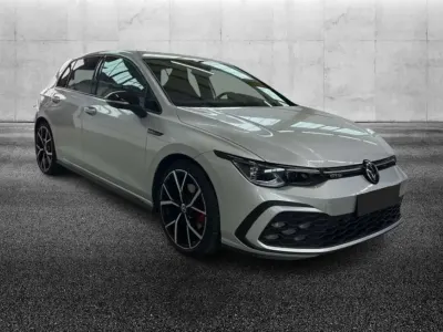 Usata VW Golf VIII GTD 200 CV (147 kW) 2022 Argento Monovolume