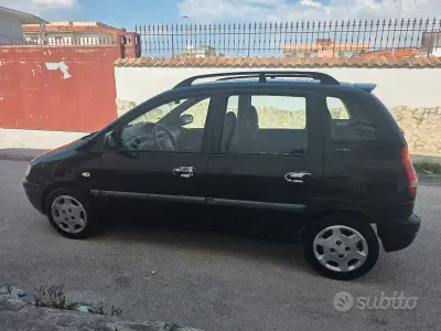 Usata Hyundai Matrix 82 CV (60 kW) 2002 Nero Monovolume