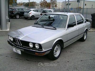 Usata BMW 518 90 CV (66 kW) 1981 Argento Berlina