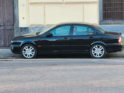 Usata Jaguar X-type 196 CV (144 kW) 2001 Nero Berlina