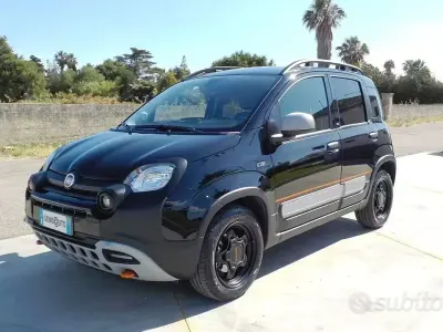 Usata Fiat Panda Cross Cross 70 CV (51 kW) 2024 Nero Utilitaria