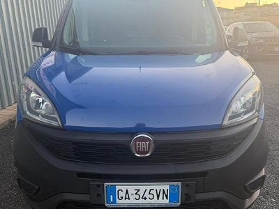 Usata Fiat Doblò 105 CV (77 kW) 2020 Blu Monovolume