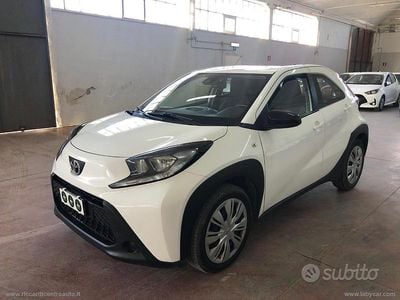 Bianco Usata 2023 Toyota Aygo X Active SUV | 13.490 € (Buon prezzo)