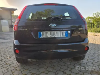 Usata Ford Fiesta 68 CV (50 kW) 2008 Utilitaria