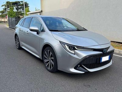 Usata Toyota Corolla Style 98 CV (72 kW) 2022 Grigio Station wagon