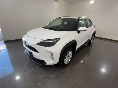 Usata Toyota Yaris Cross Active 118 CV (86 kW) 2021 Bianco SUV